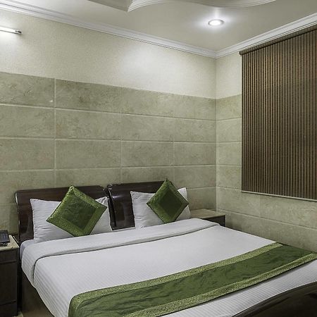 Treebo Trend Singh Sons Karol Bagh Hotel New Delhi Bagian luar foto